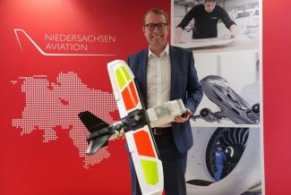  Launch der Plattform FLYBOTS.INFO